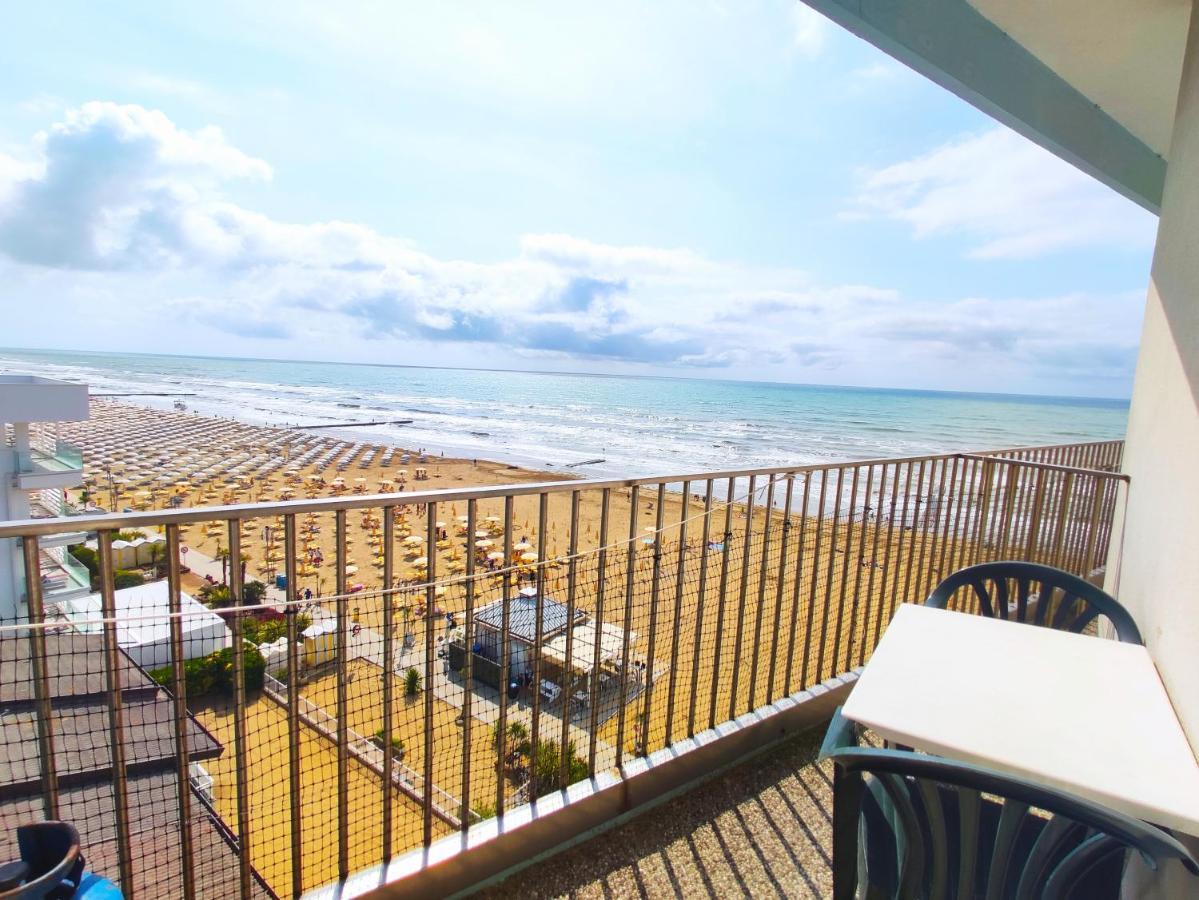 Вилла La Torre - Frontemare - Immobil Relax Лидо-ди-Езоло Экстерьер фото